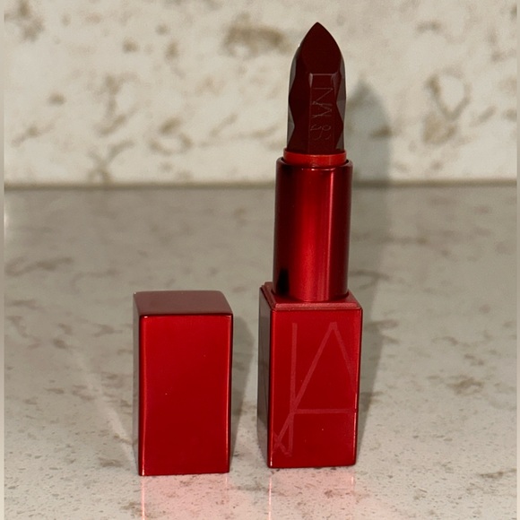 Nars Audacious Lipstick in Siouxsie Holiday 2018 Limited Edition *BNWOT* - Picture 2 of 6